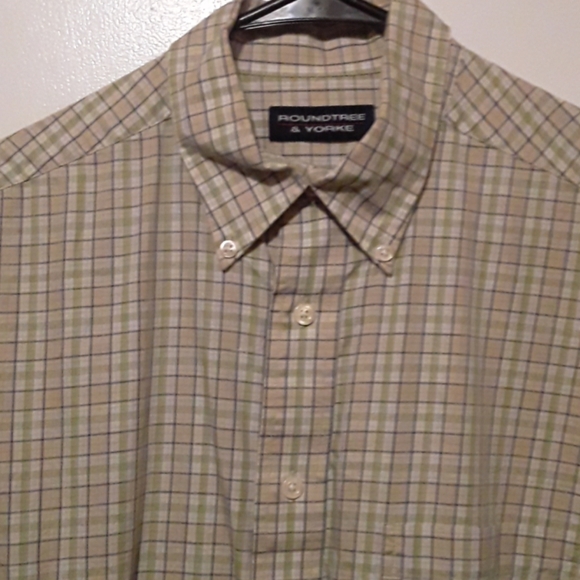 Roundtree & Yorke Plaid button up - Picture 3 of 4